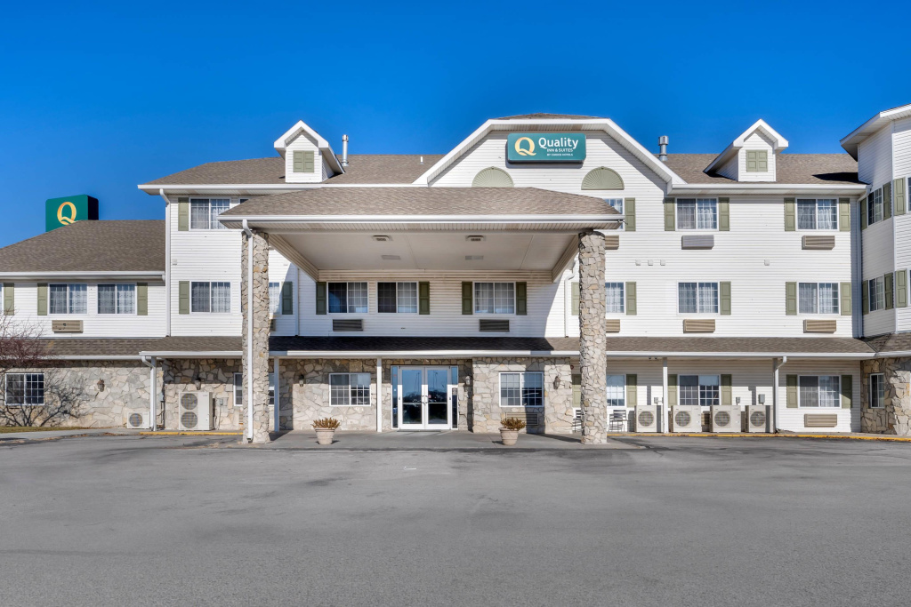 Quality Inn & Suites Lincoln North