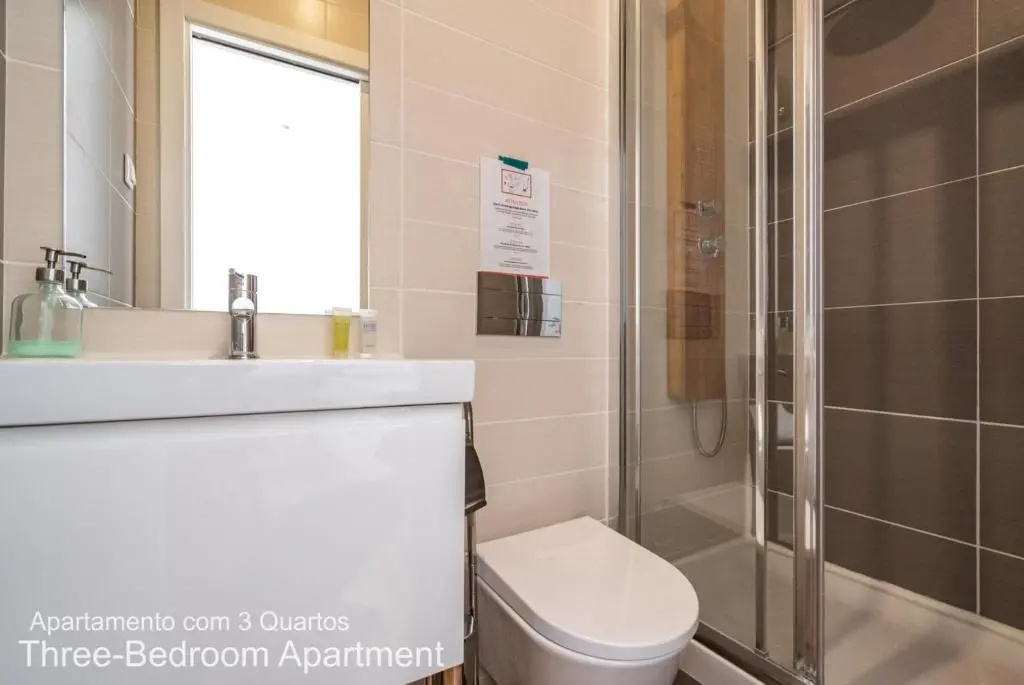 3 Bedrooms Apartment