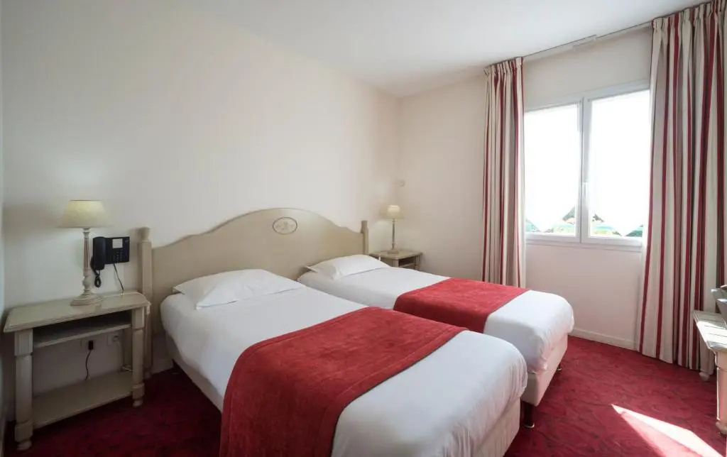 Brit Hotel Du Perche - Chambres