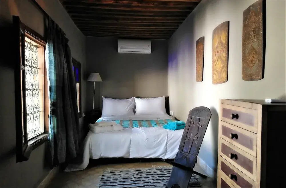 Comfort room