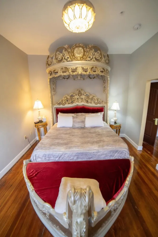 Presidential room