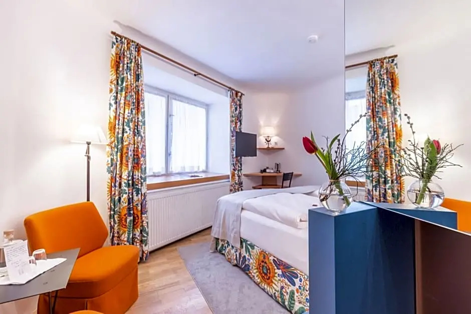 Altstadt Hotel Wolf - Chambres