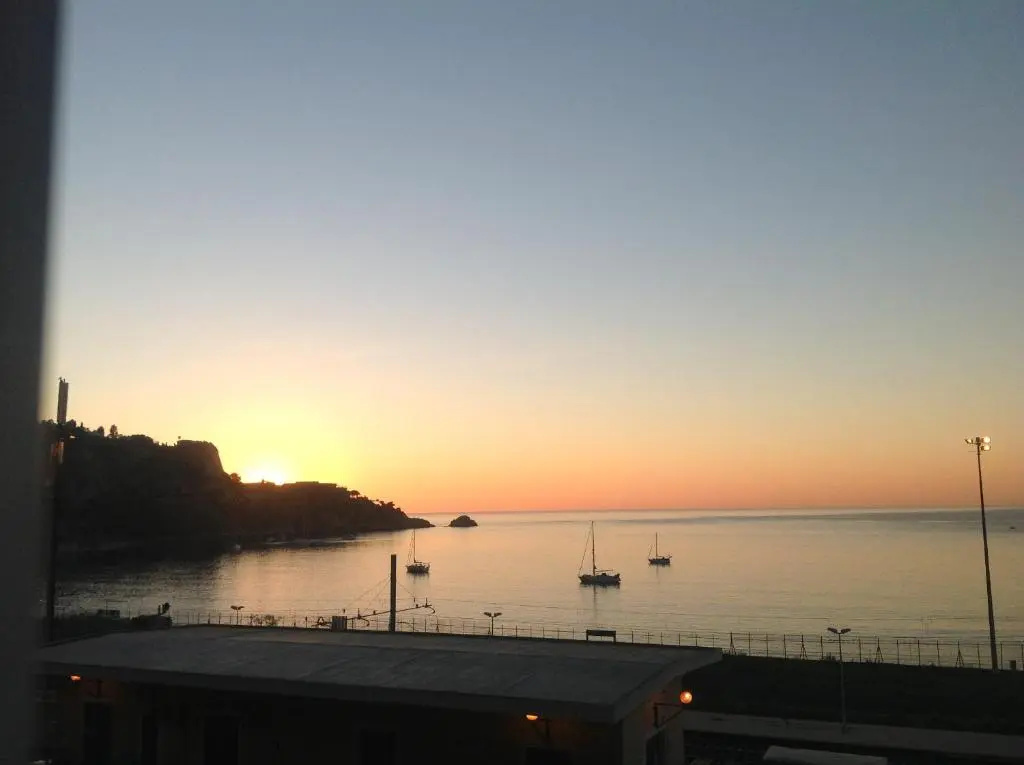 Standard Double room with sea view (full double bed)