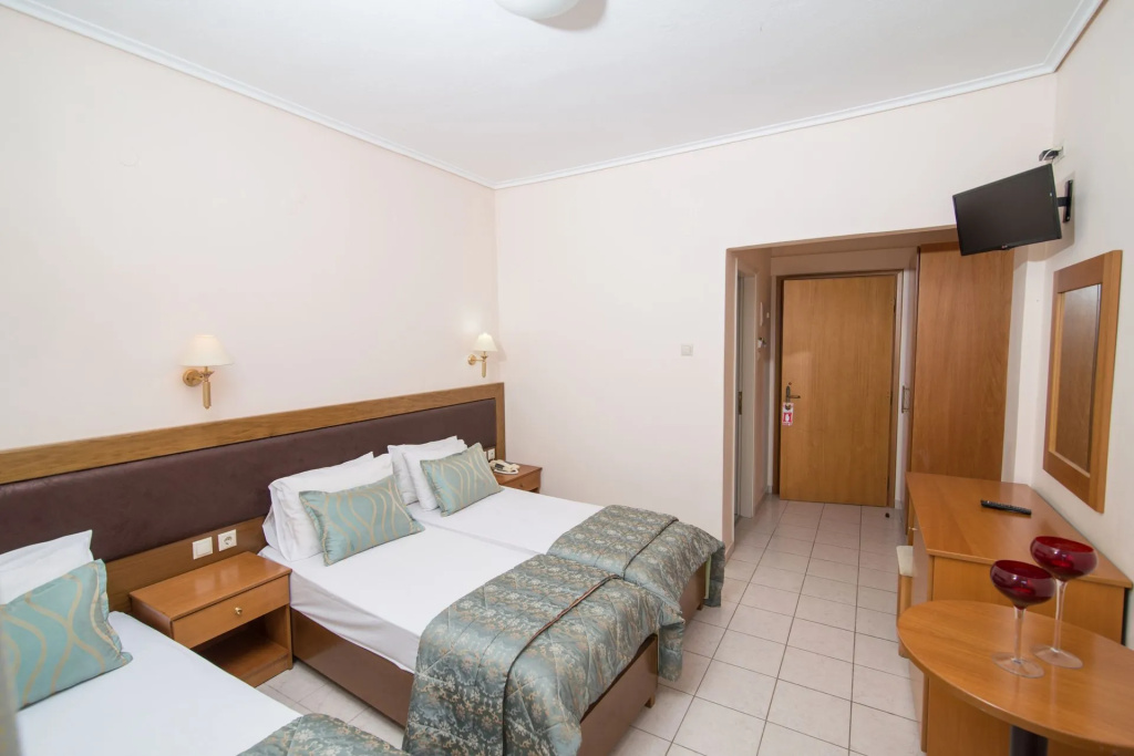 Standard Double room (twin beds)