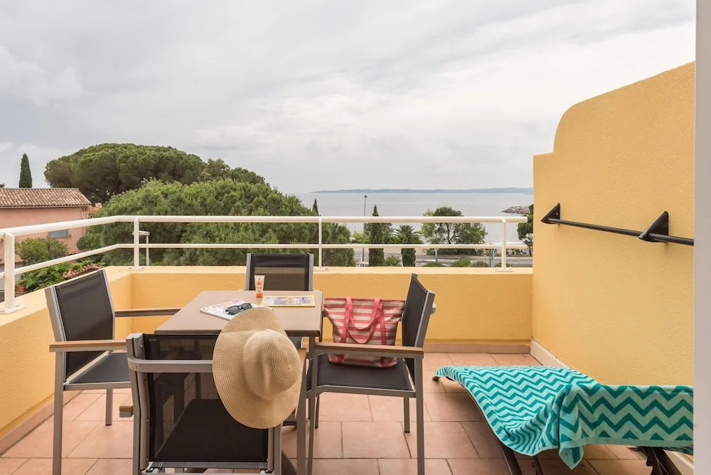 Afficher la photo 6 — Luxury 4-person Riviera Sanctuary