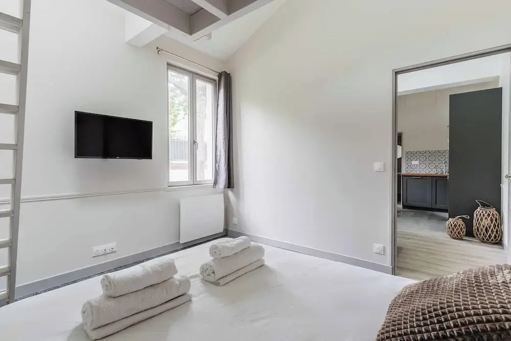 Voir la photo 3 — House for 18 People With Cinema Place Morny
