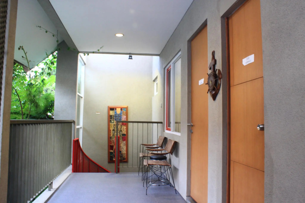 Lobby & Reception