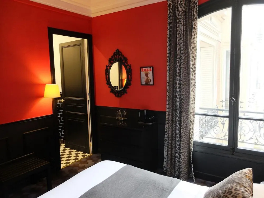 Четырёхместный номер Standard в Alba Opera Hotel