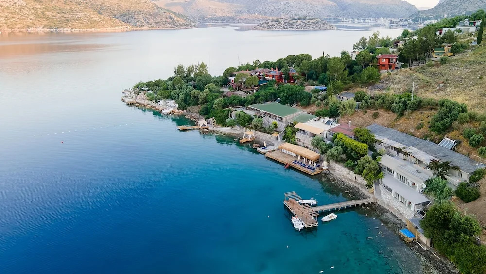 Beach & Waterfront