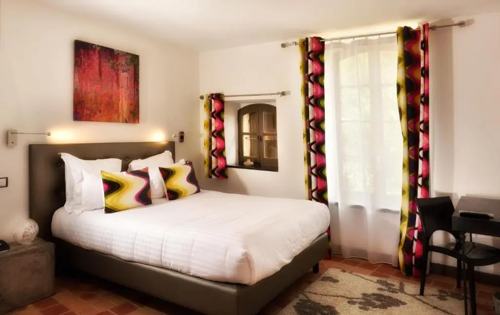 Platane Double room (full double bed)