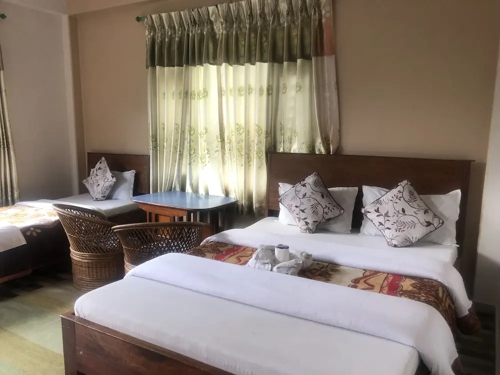 Deluxe Double room with balcony (full double bed)