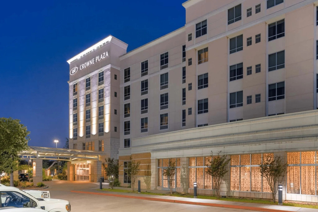 Crowne Plaza SHENANDOAH - WOODLANDS AREA by IHG