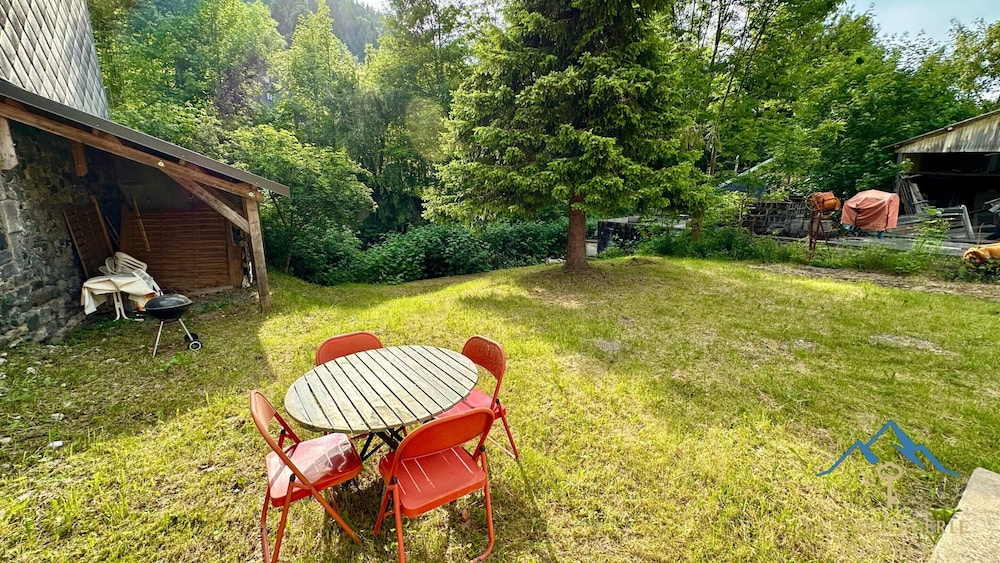 Garden Retreat Near the Town Center