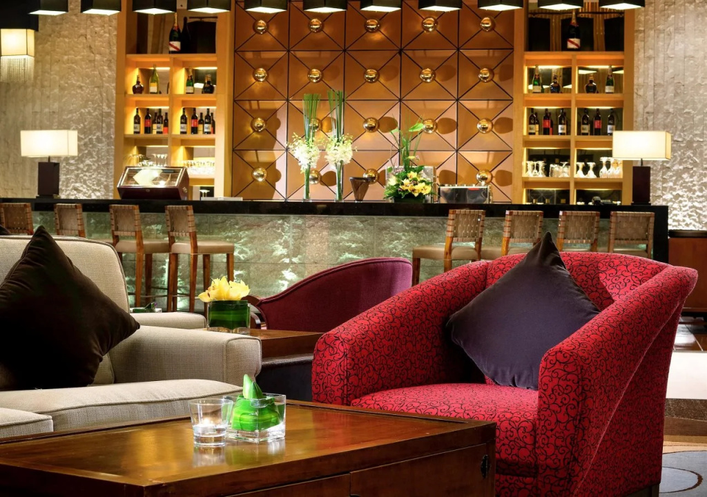 Lobby & Reception