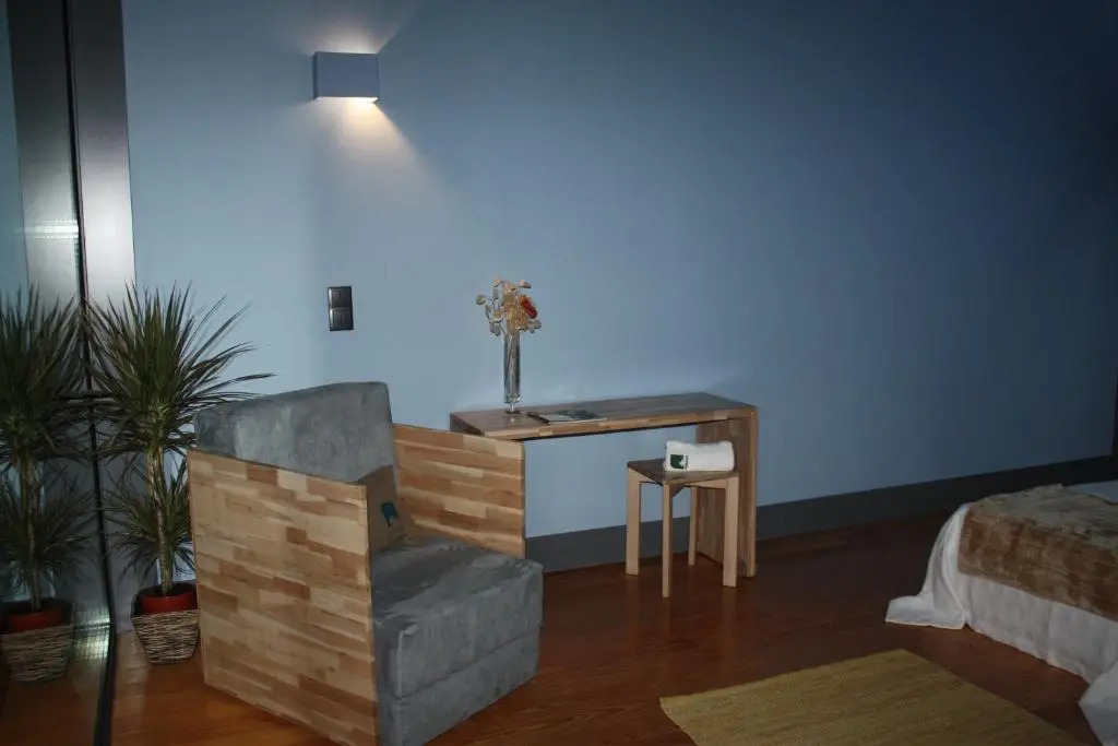 設有露台及景觀的標準雙人房，配有雙人床