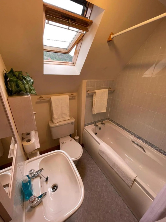 Lovely and Spacious 2BD Holiday Retreat Ballater