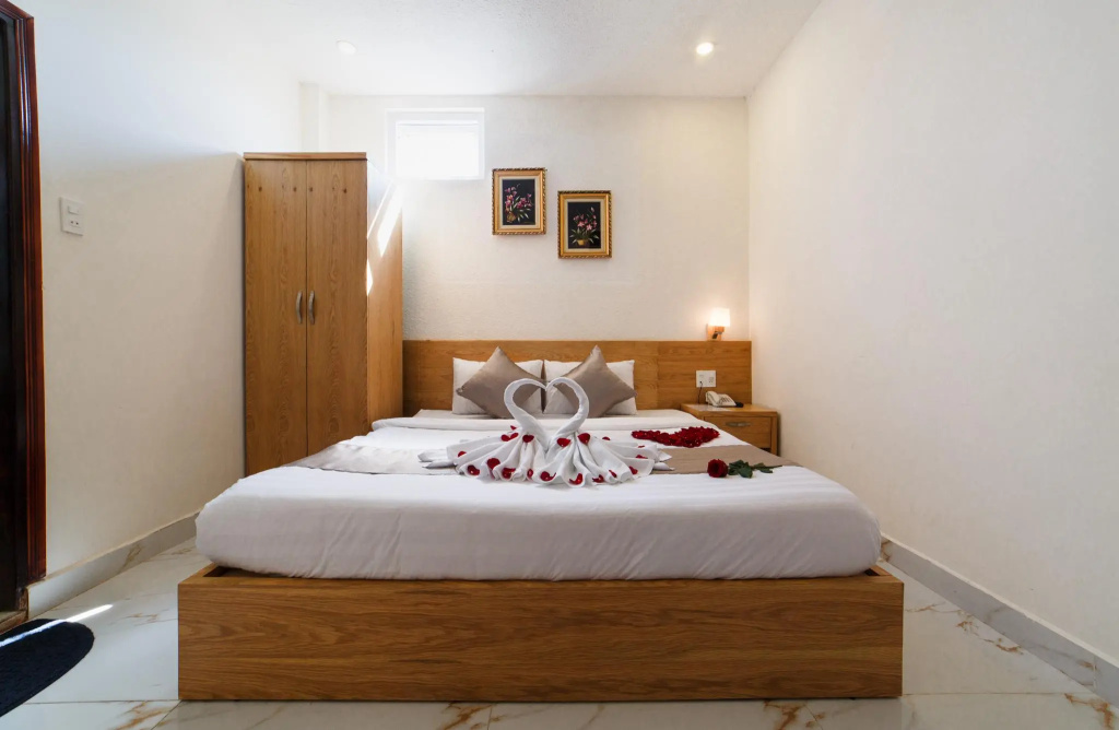 Superior Double room (full double bed)