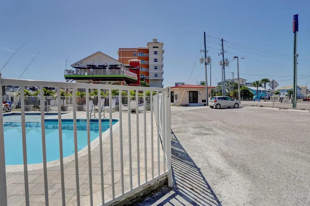 Madeira Bay Resort I 1402