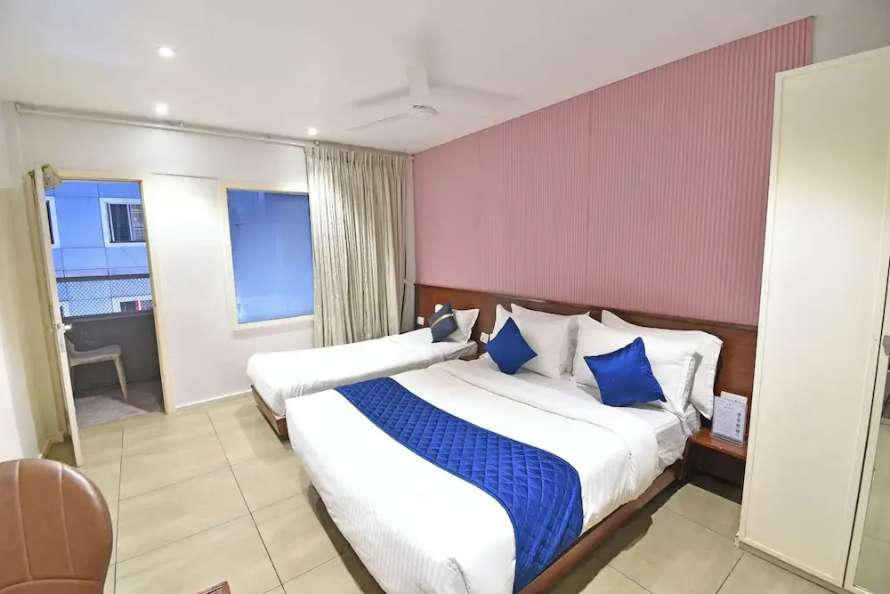 Deluxe Suite