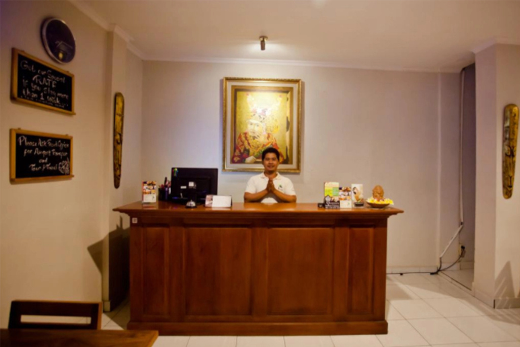 Lobby & Reception