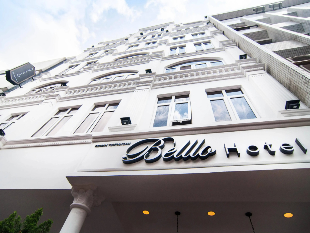 Belllo Hotel JB Central