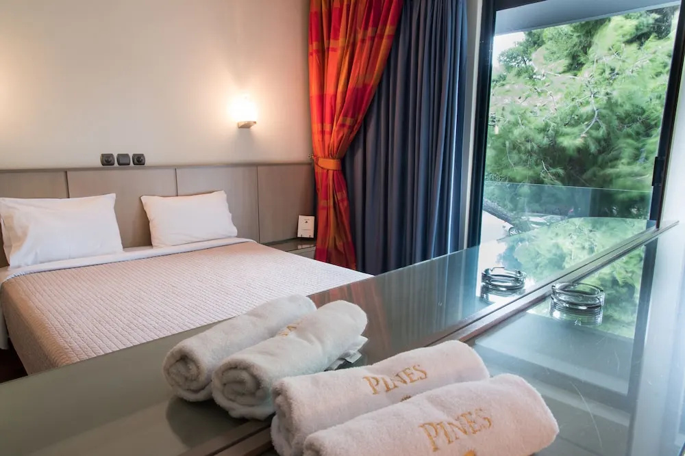 Superior Double room with balcony (full double bed)