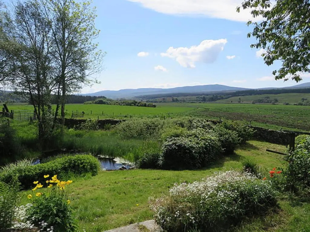 Invercassley Cottage B & B Suite