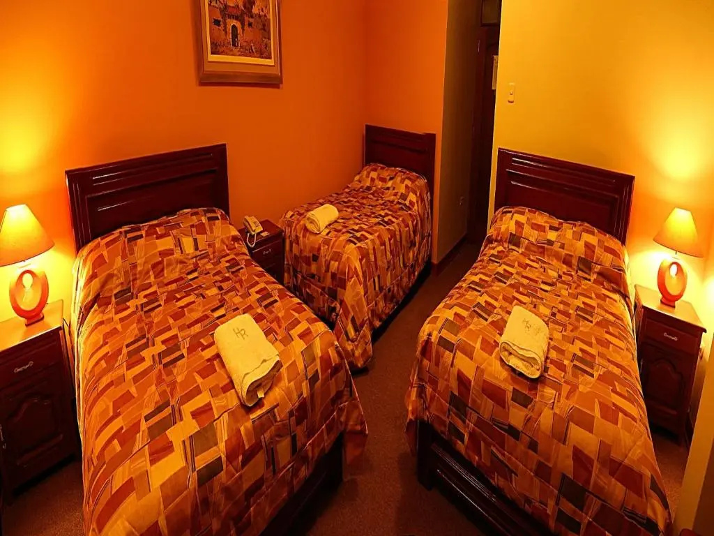 Standard Triple room