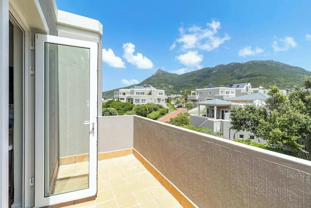 Beachfront Villa Sea Breeze ,hout Bay