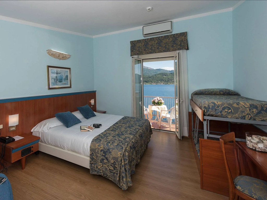 Hotel Carillon — 5