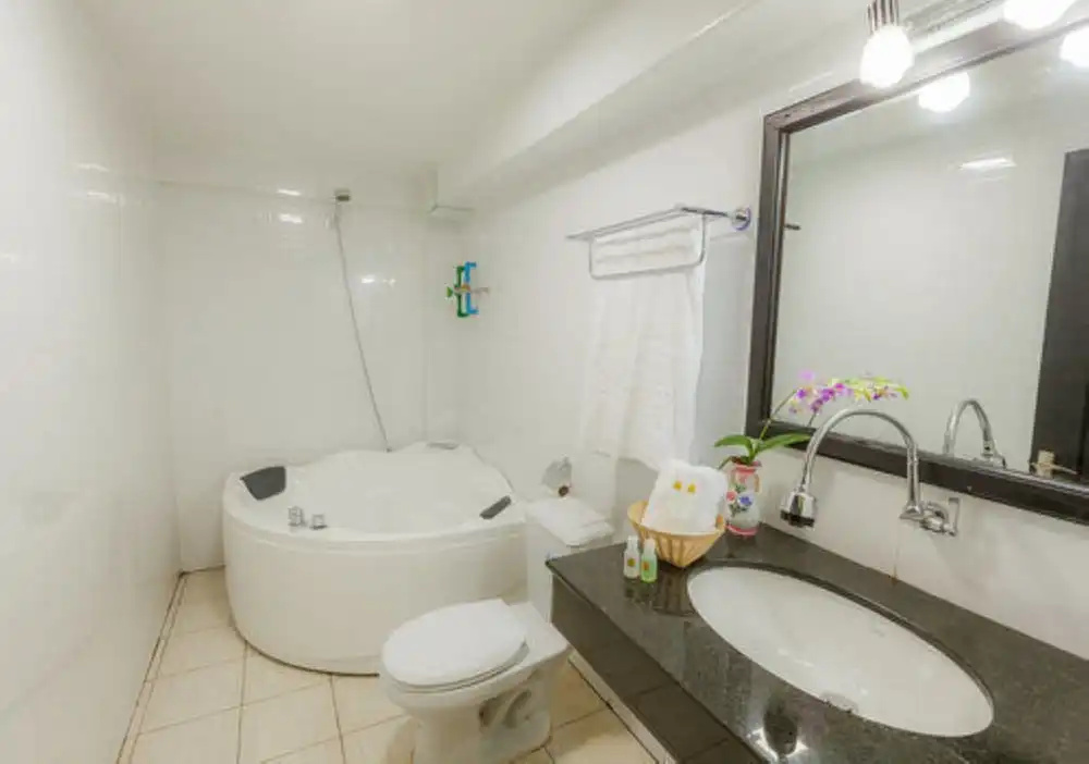 Seventh Heaven Hotel and High Bar - Chambres