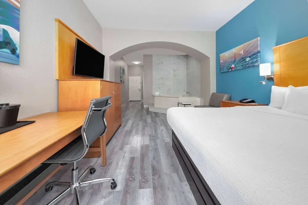 La Quinta Inn & Suites by Wyndham Alvarado - Chambres