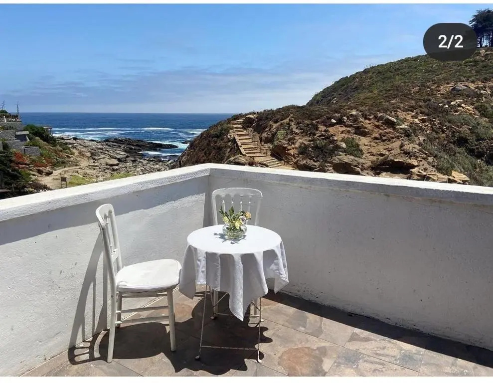 Deluxe Double room with balcony and with sea view (twin beds)