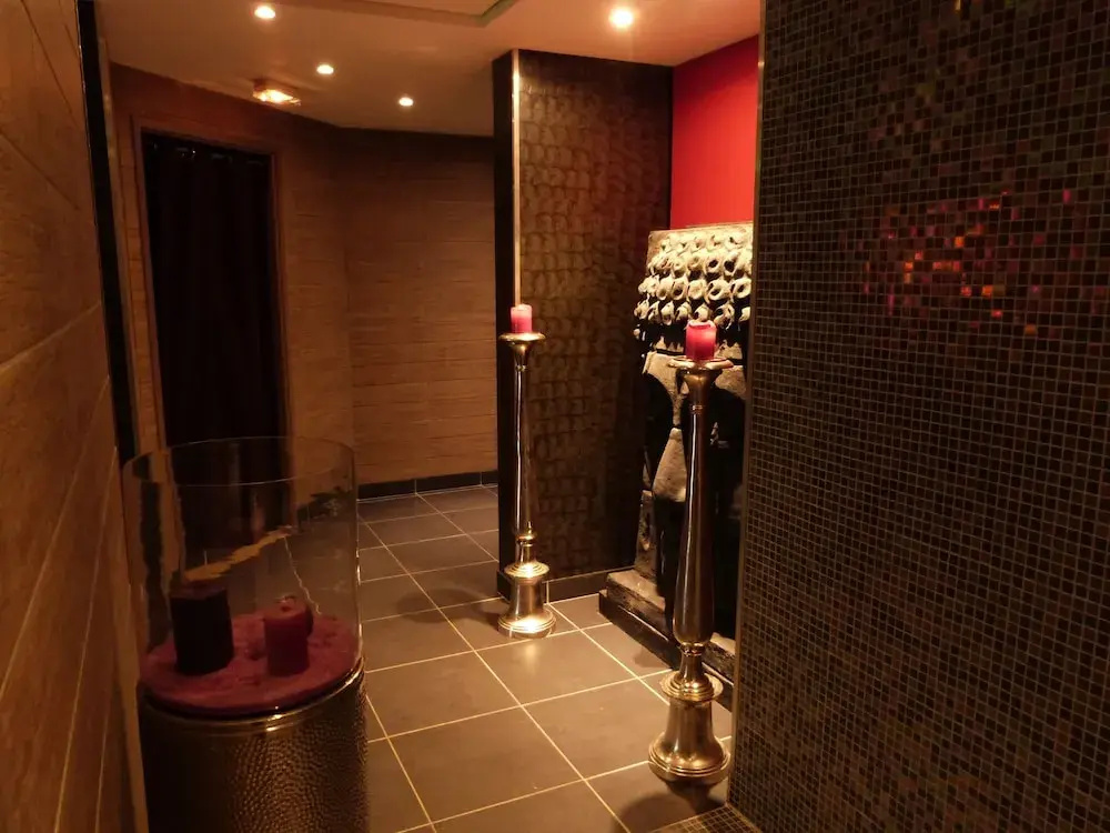 Hotel photo 12