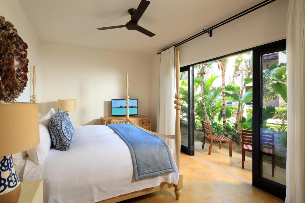 Esperanza, Auberge Collection — 2
