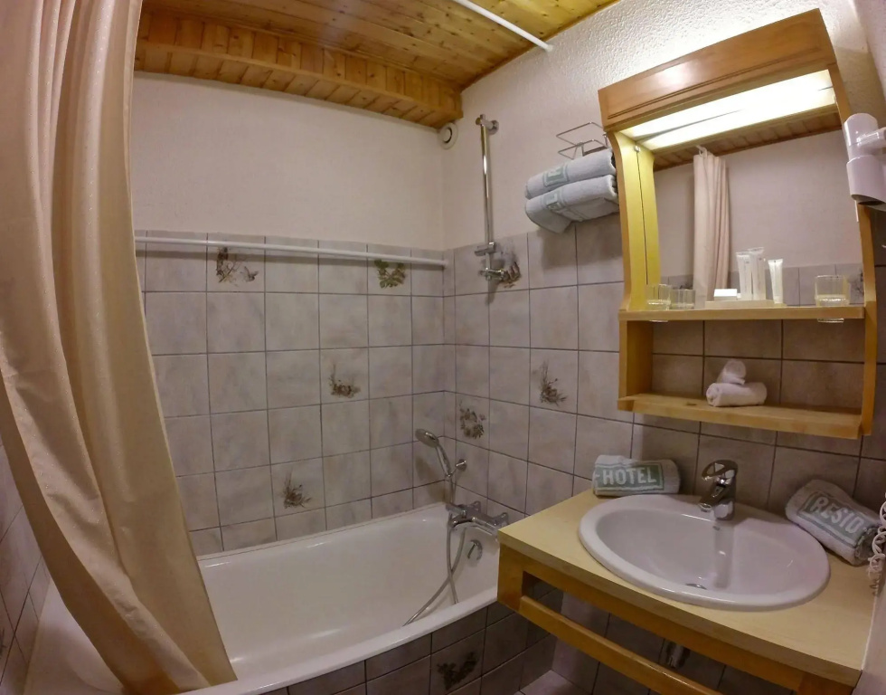 Hôtel Loisirs Les Côtes, Résidence et Chalets - Général