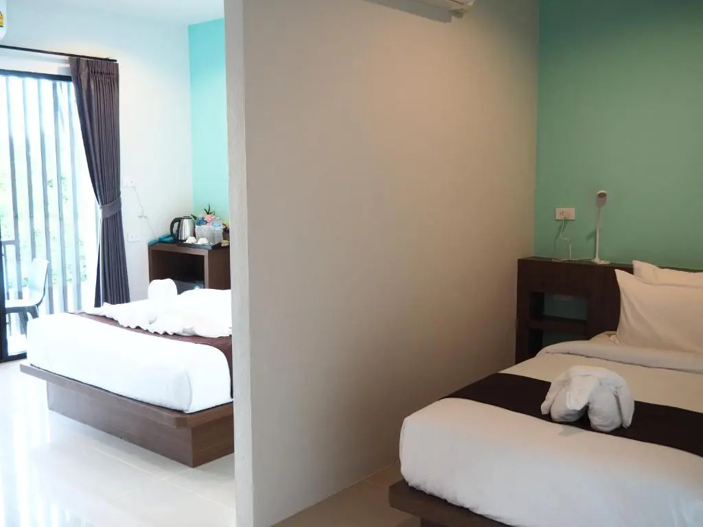 Standard Triple room with balcony