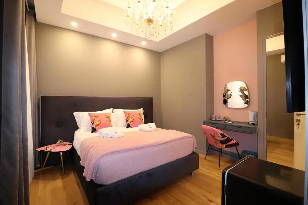 Standard Double room (full double bed)