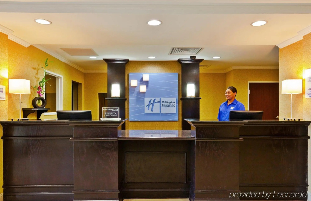 Lobby & Reception