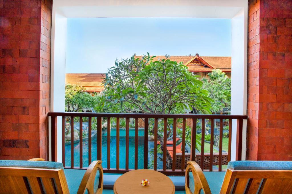 Fourteen Roses Boutique Hotel Legian
