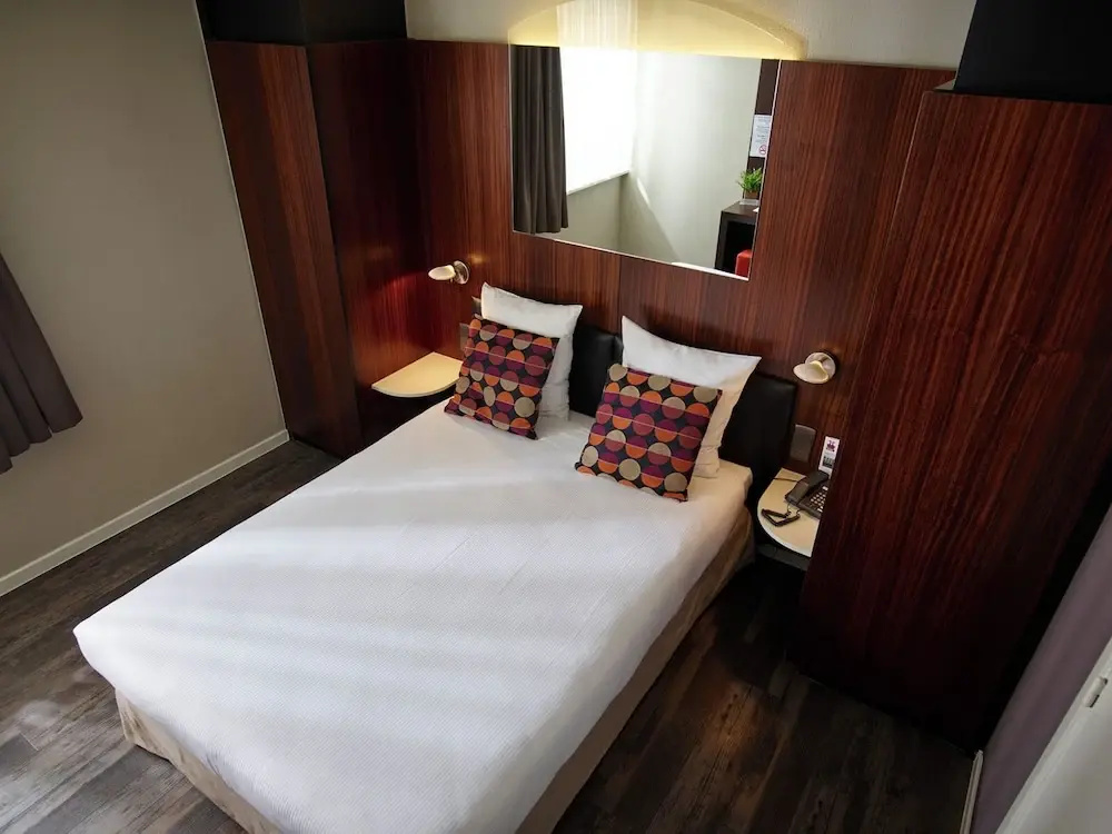 Comfort room