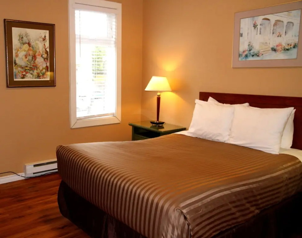 Hotel Squamish - фото 2