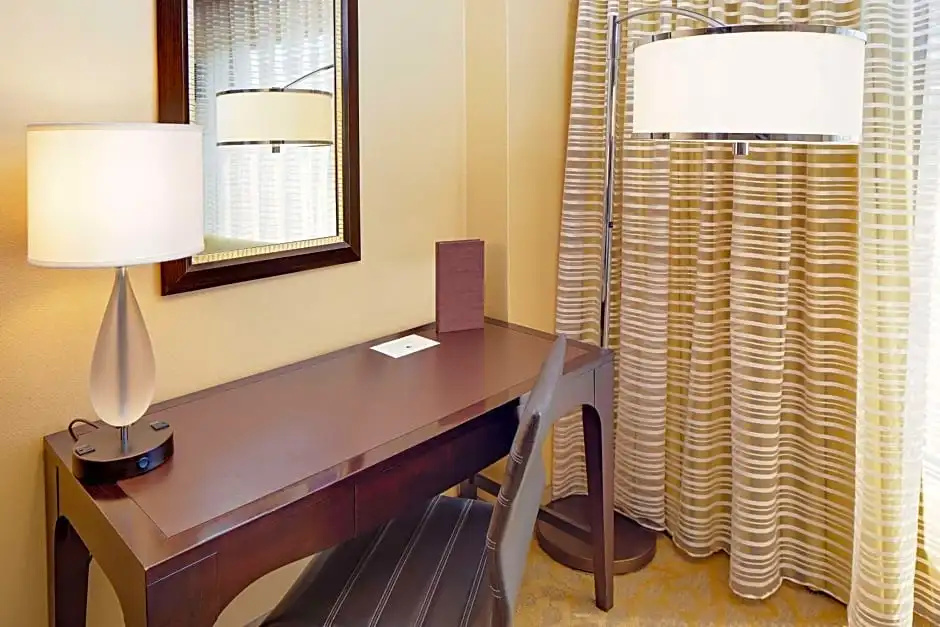 Hotel Zessa Orange County Airport, a DoubleTree by Hilton - Chambres