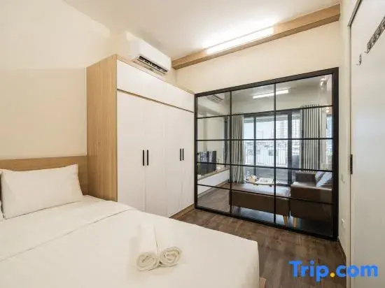 1 Bedroom Apartment with balcony