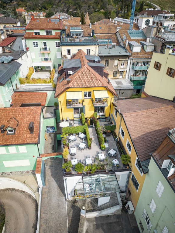 1 Bedroom Apartment with balcony
