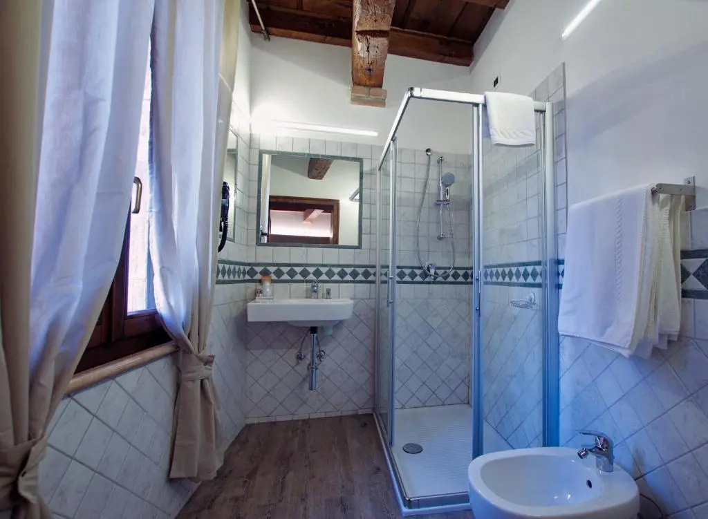 3 Bedrooms Apartment