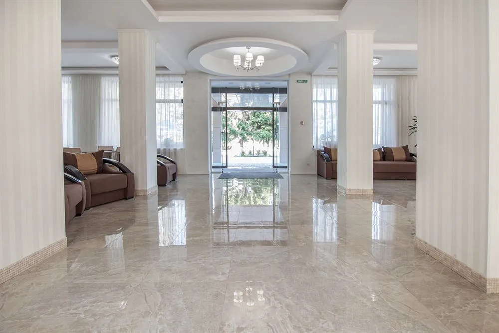 Lobby & Reception