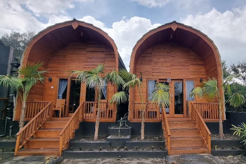 Standard Double room with balcony (full double bed)