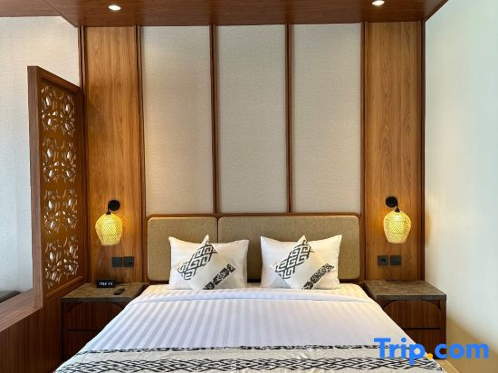 Executive Double room (full double bed)