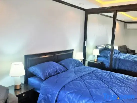 Cozy Studio with Pool View in Vibrant Jomtien